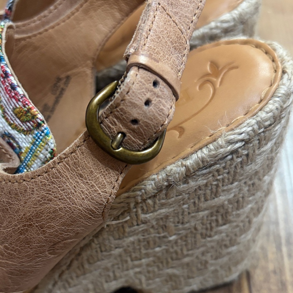 Born Brewster Platform Wedge Sandal Tapestry Leather espadrille Heel Size 8M - Picture 6 of 10